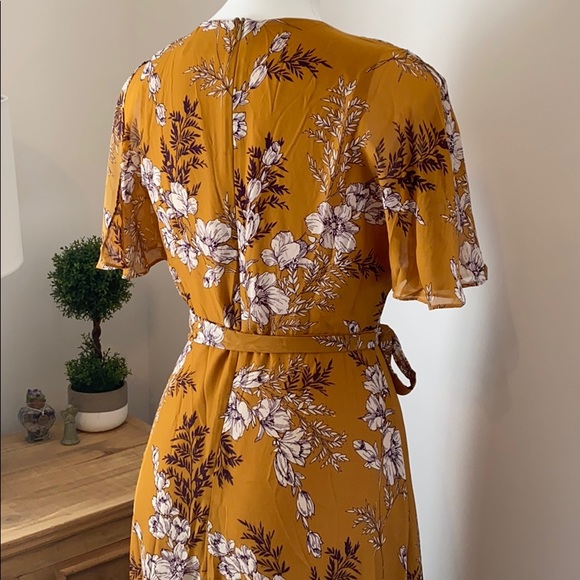 Sandra Darren Floral Dress - Picture 5 of 6